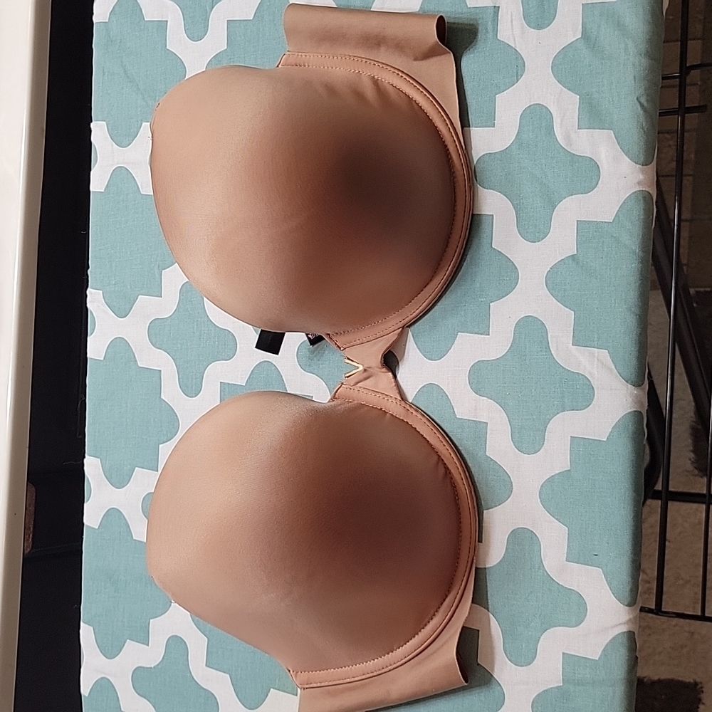 Victoria's Secret lined demi 36DD bra